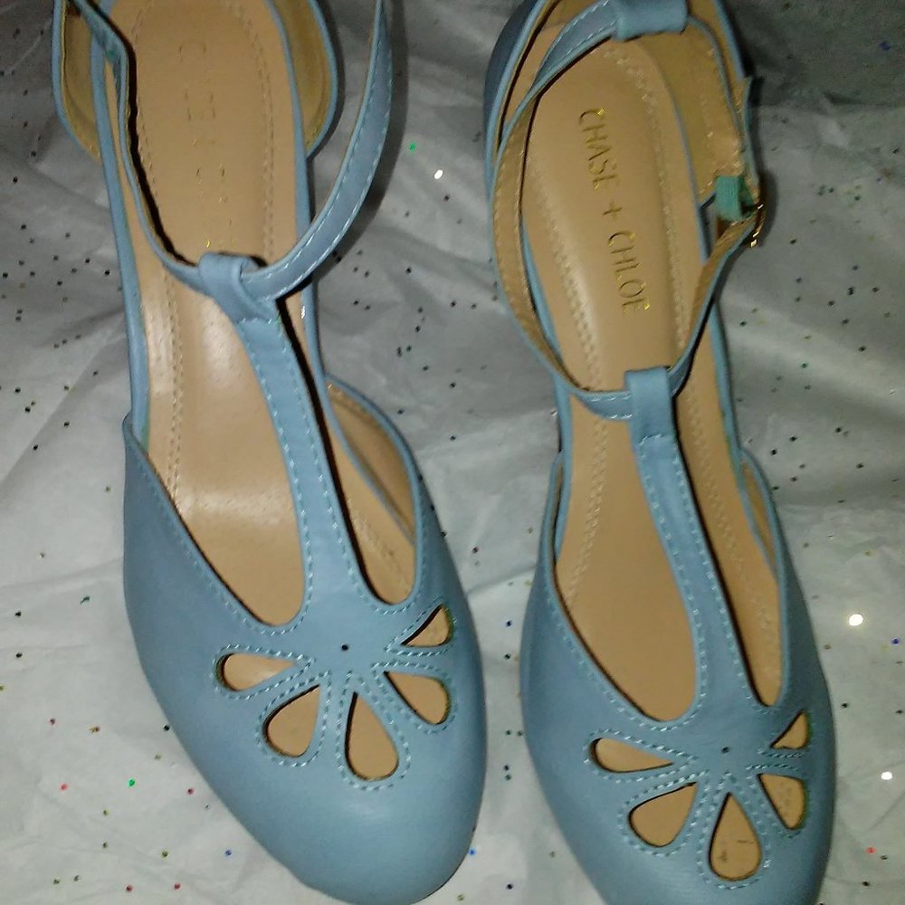 Chase CHLOE Power Blue heels